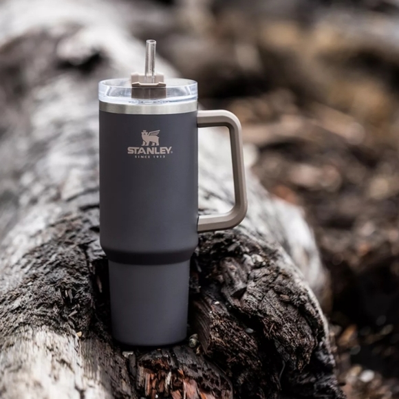 NEW Stanley Adventure Quencher 40oz Tumbler Coal - Picture 3 of 11